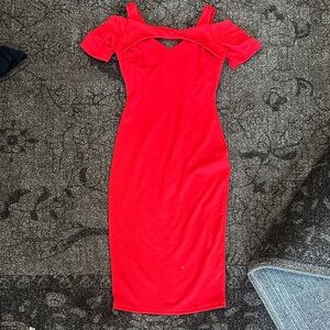 Elegant Scarlet Off-Shoulder Midi Dress